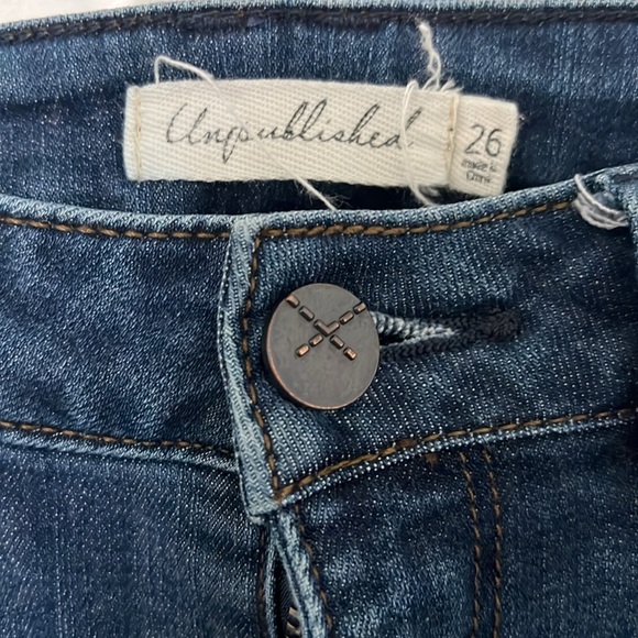 Unpublished Jeans - Picture 2 of 5